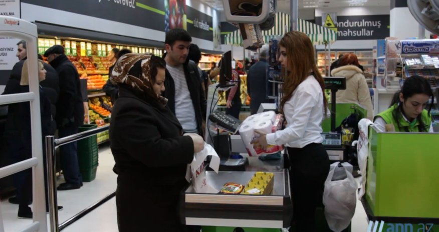 В ОБЪЕКТИВЕ: Рухнувший манат взвинтил цены