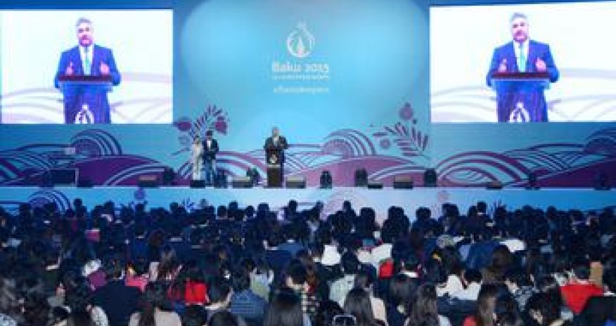 Baku 2015 volunteer uniform unveiled at Flamekeeper orientation event