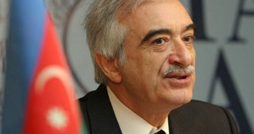 Polad Bülbüloğlu təltif olundu