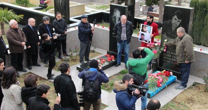 Elmar Hüseynovun məzarı ziyarət olundu - FOTOLAR