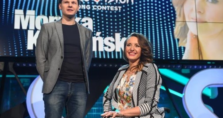 Певица с инвалидностью на 