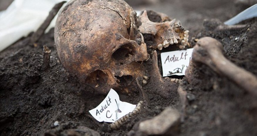 Archaeologists begin excavating 3,000 skeletons