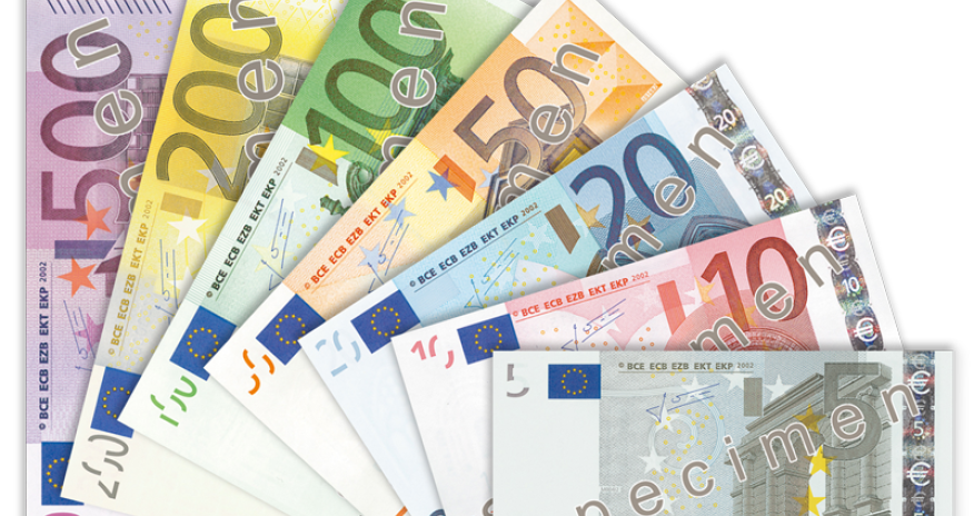 Euro continues to fall in Azerbaijan