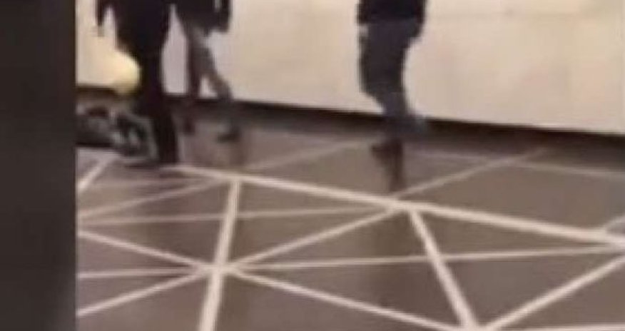 Bakı metrosunda vəhşilik - VİDEO