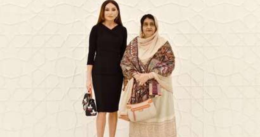 Mehriban Aliyeva meets Pakistani first lady Begum Sahiba