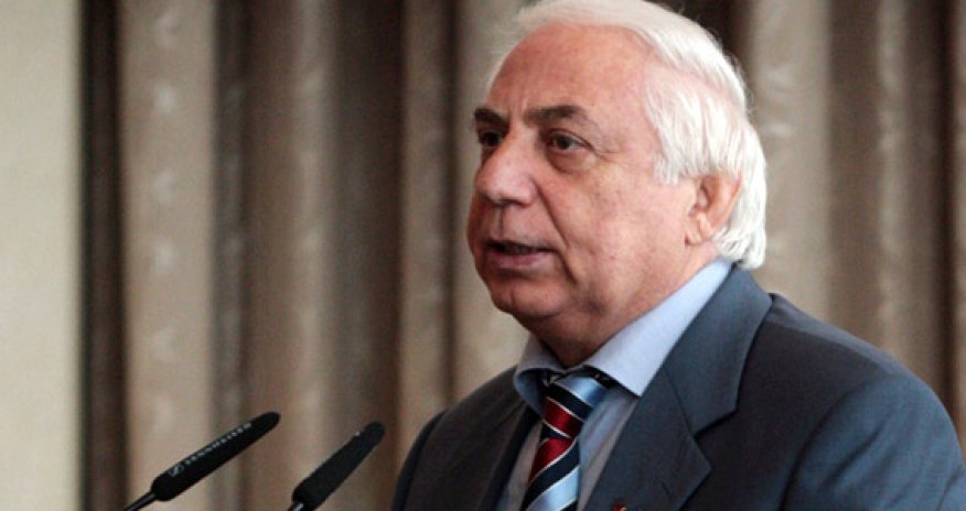 Hadı Rəcəblinin müəllimlərlə bağlı fikirlərinə deputatlardan reaksiya - AÇIQLAMALAR