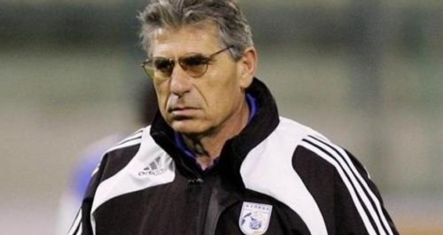 Superliqa klubu baş məşqçisini qovdu