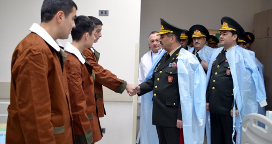 Zakir Həsənov Silahlı Qüvvələrin Baş Klinik Hospitalında olub - Fotolar