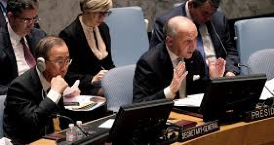 Diplomats and U.N. staff flee Yemen as Houthis target Aden