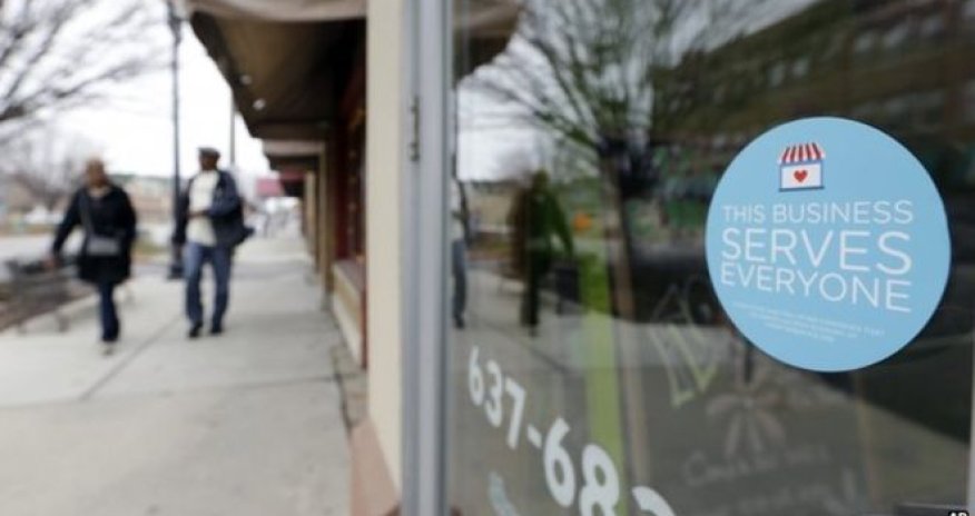 Apple boss 'disappointed' by new Indiana religious law