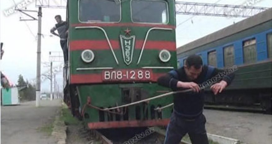 184 tonluq elektrovozu dartan azərbaycanlı