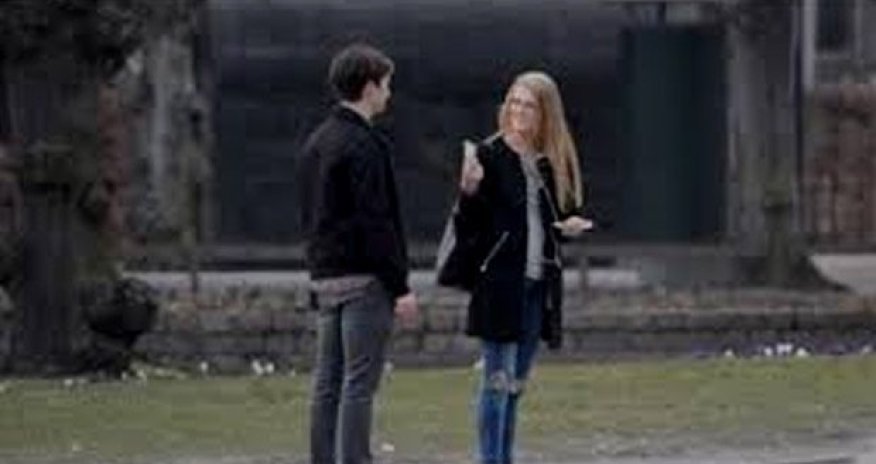 Gəlib-gedənə Avro payladı, amma... - VİDEO