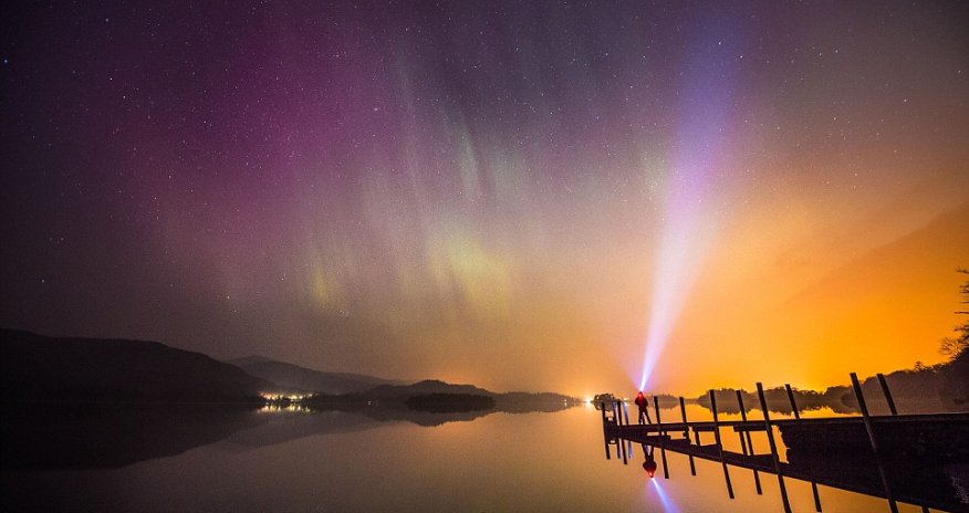 Sensational light shows wow crowds across the globe