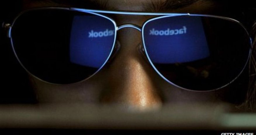 Facebook hits back at data use privacy criticisms