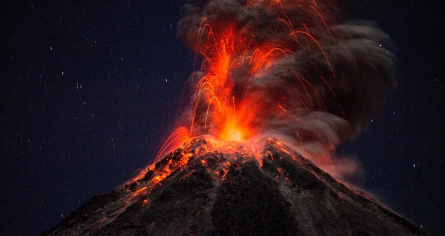 Storm in an ash cloud
