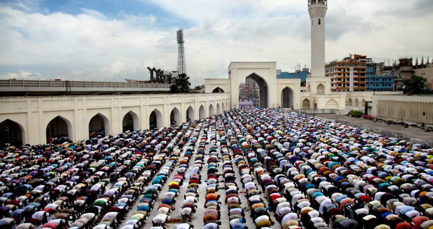 Dünya getdikcə dindarlaşır: Müsəlman əhalinin sayı artır - FOTO