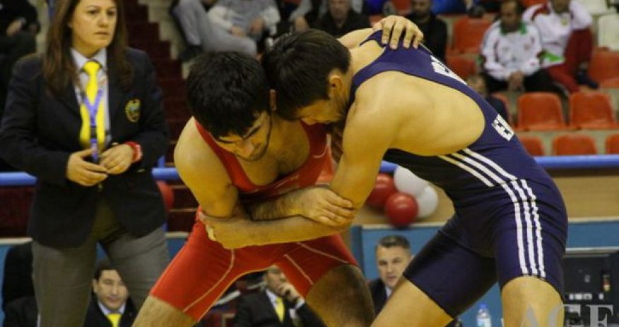 Азербайджанский борец победил в Стамбуле