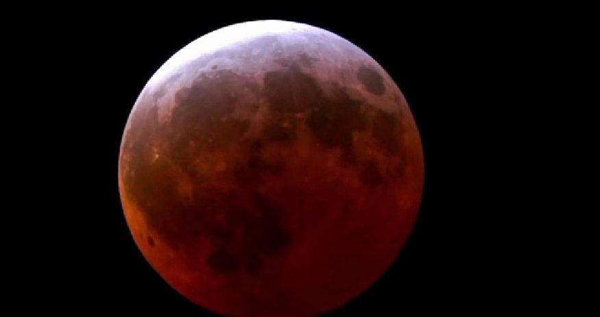 NASA показало лунное затмение