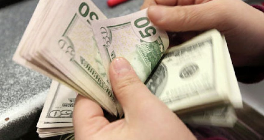 Azərbaycanda 288 milyonluq dollar satıldı