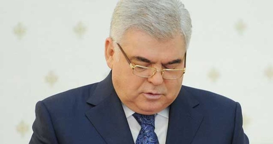 Ziya Məmmədov rəisi işdən çıxardı