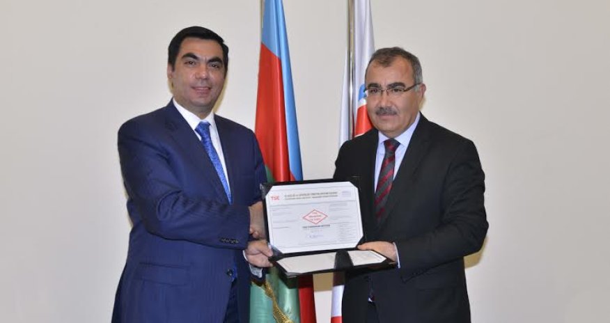 Bakı Ali Neft Məktəbinə beynəlxalq sertifikat verildi - FOTOLAR