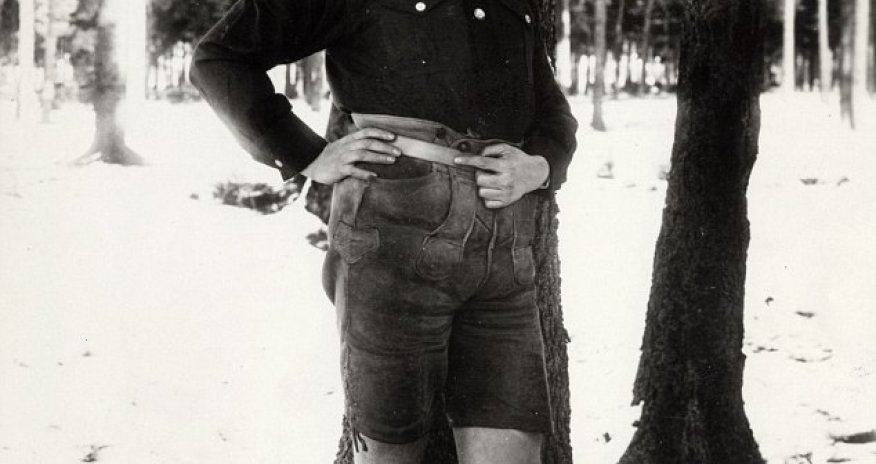 The embarrassing photographs of Adolf Hitler posing in lederhosen