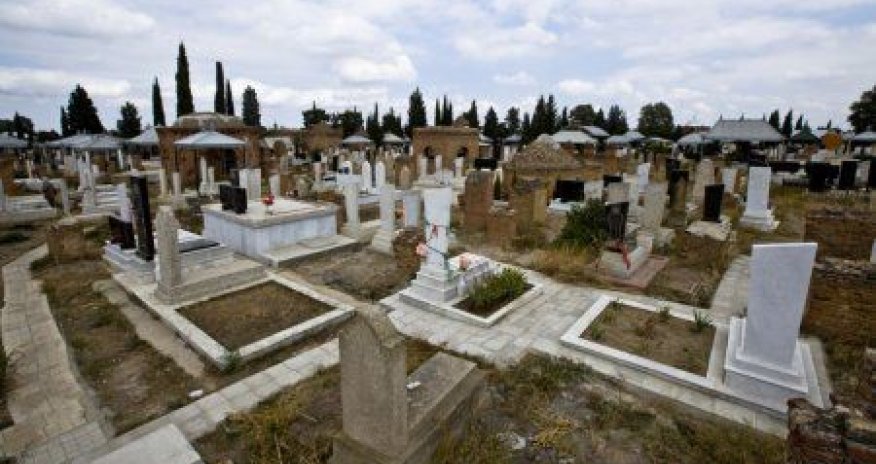 Dəfn qaydaları dəyişir: ailəvi məzarlıqlara icazə verilməyəcək