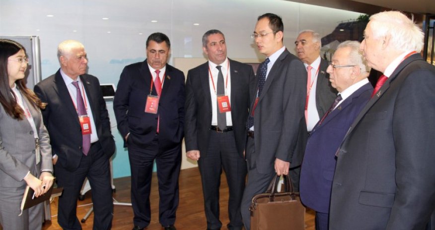 Azerbaijani lawmakers visit China