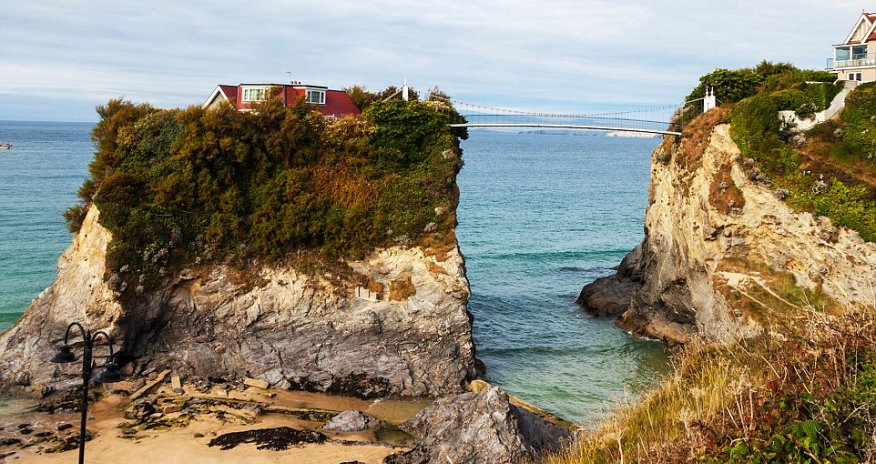 Cornwall's Robinson Crusoe retreat