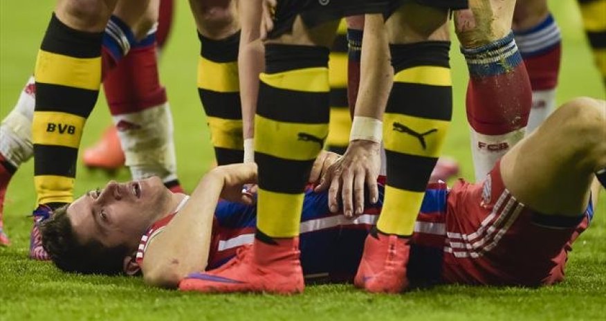 Bayern injury shock: Robert Lewandowski 'could miss rest of season with broken jaw'