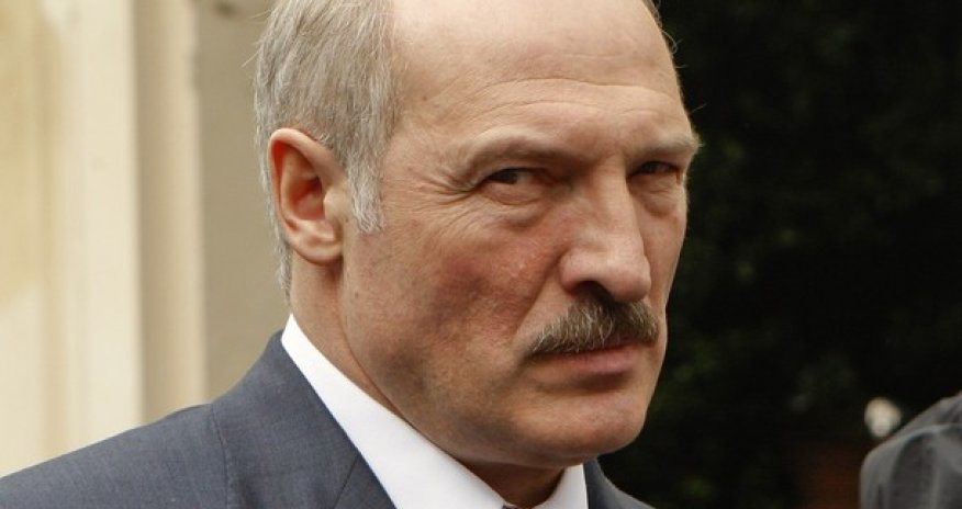 Lukaşenko: “ABŞ Ukraynadakı böhranın nizamlanmasına qoşulsa, orada sülh olacaq”