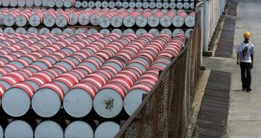 Med CrudeL Urals weakens, Azeri Light under pressure