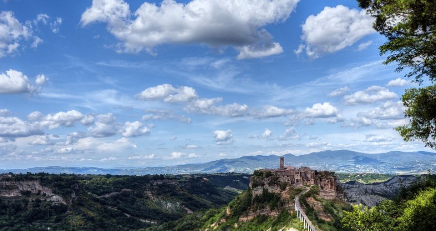 The abandoned beauty of Italy's 20,000 ghost towns