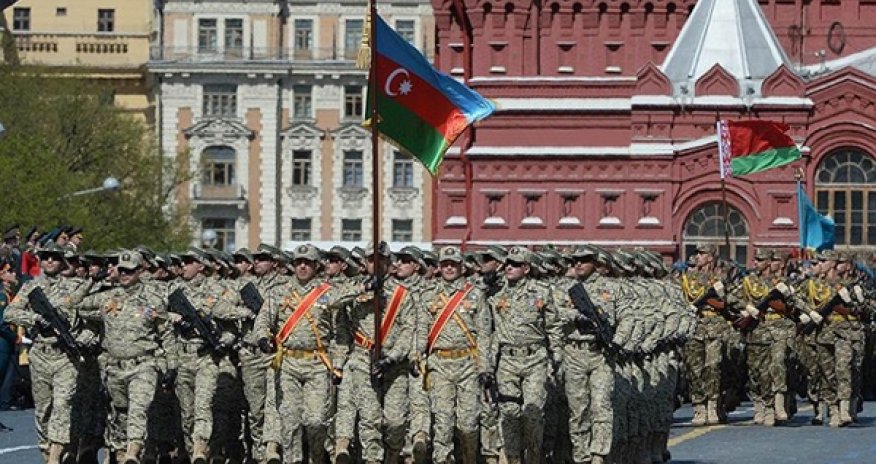 Azərbaycan hərbçiləri Moskva paradında - Fotolar
