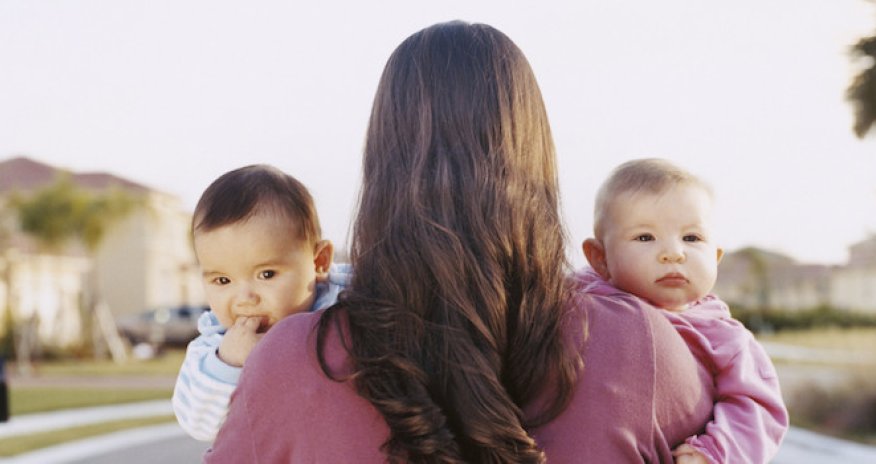 Mother of twins finds out her kids actually have different fathers