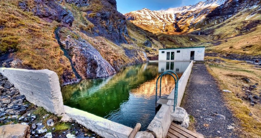 Incredible hidden pool nestled in the mountains of Iceland