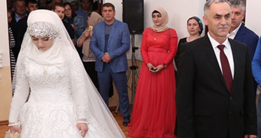 Президент станцевал лезгинку