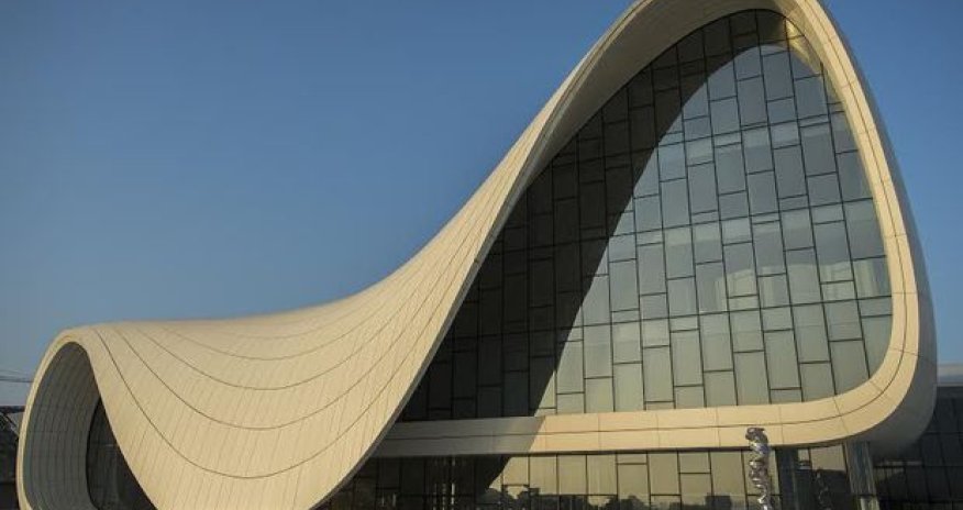 Центр Гейдара Алиева перенес концертные программы