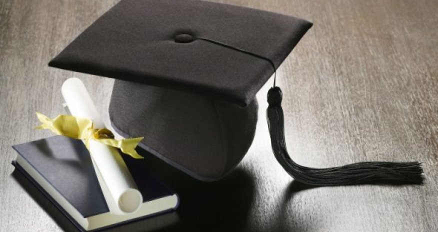 670 bal toplayan abituriyent ali məktəbdən imtina etdi