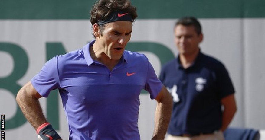 Roger Federer beaten by Stan Wawrinka at the French Open