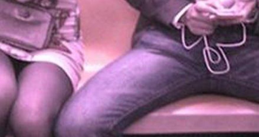 Metroda oturuşunu bilməyən 2 nəfər həbs olundu - VİDEO