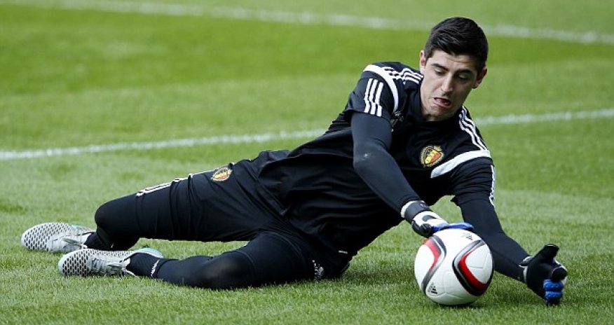 Petr Cech pushed me to a higher level at Chelsea