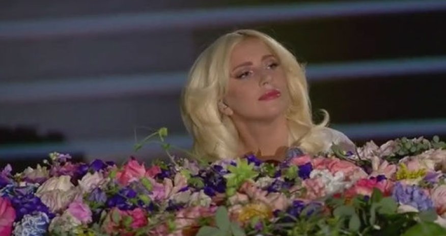 Леди Гага исполнила песню на церемонии открытия BAKU-2015