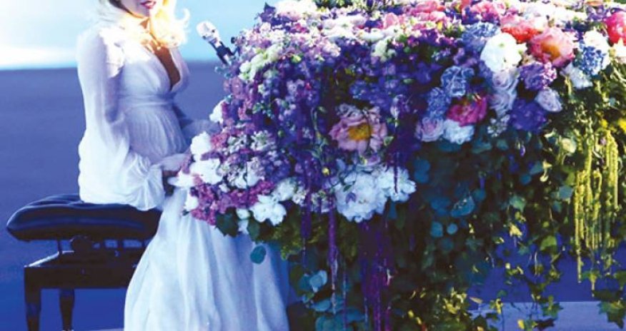 Gaga surprises guests at Games opening ceremony