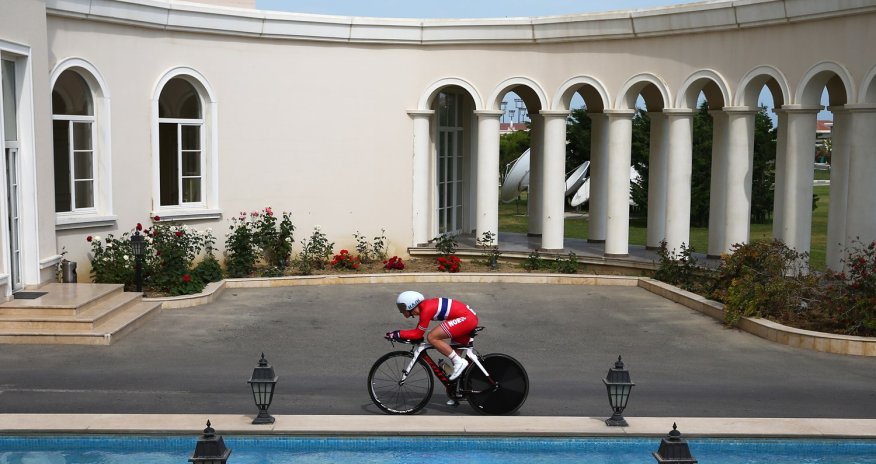 Baku 2015: Van Dijk takes women's Road Cycling gold