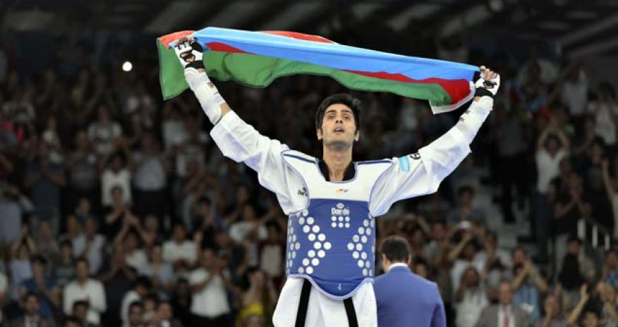 Azerbaijan's Harchegani picks up gold at Crystal Hall