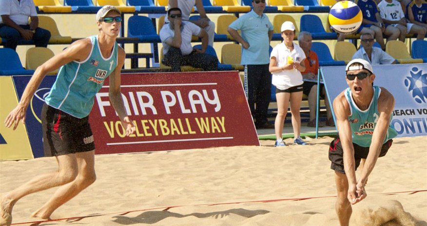Пляжные волейболисты начали соревнования
