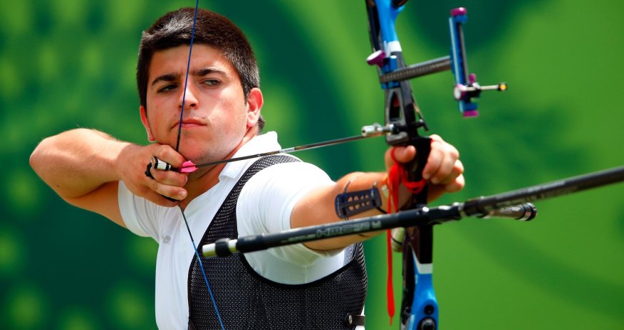 Alvarino Garcia wins gold to close Archery