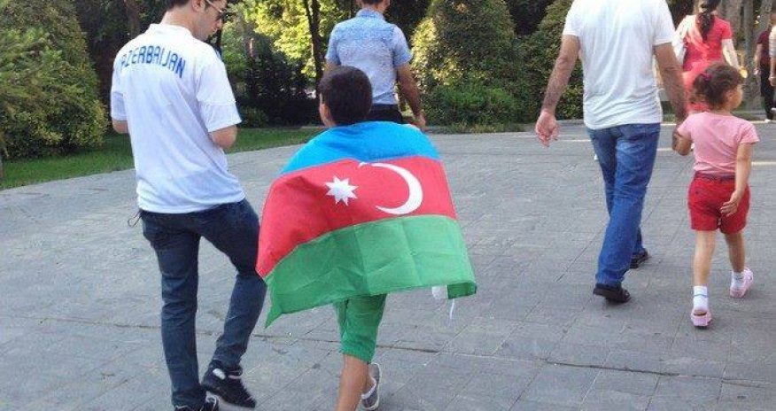 Avropa Oyunları tamaşaçılarının bayraq sevgisi - FOTOLAR