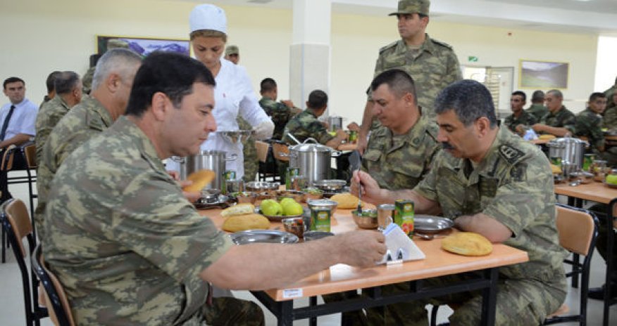 Zakir Həsənov: Əsgərimiz piti də yeyir – VİDEO